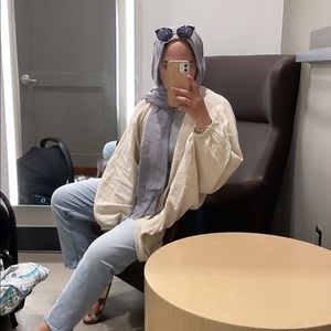 Meet your Posher, Samera